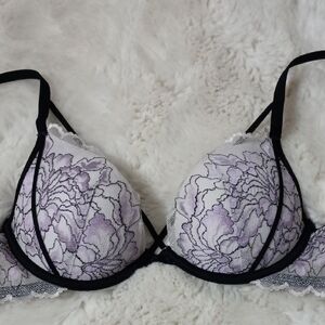 *SOLD* La SENZA Floral Lace Bra - Black and Lavender